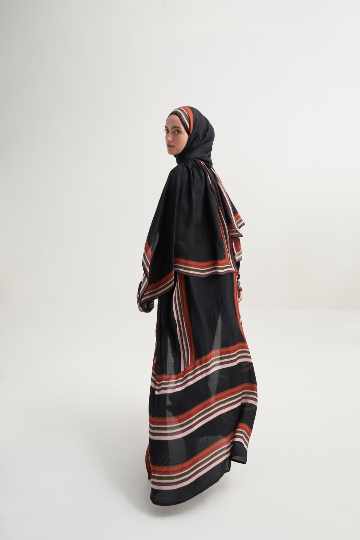 Mina İncira Abaya Siyah