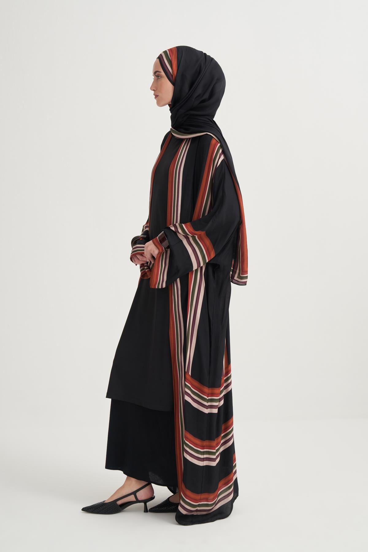 Mina İncira Abaya Siyah