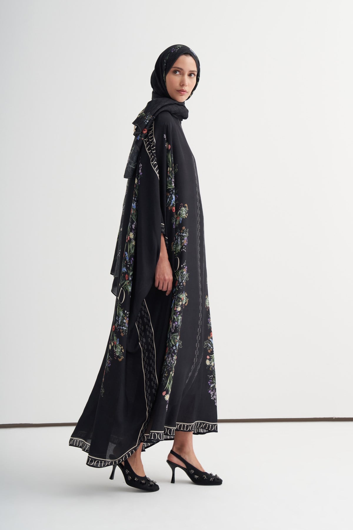 Buket Monogram Floş Kaftan Siyah