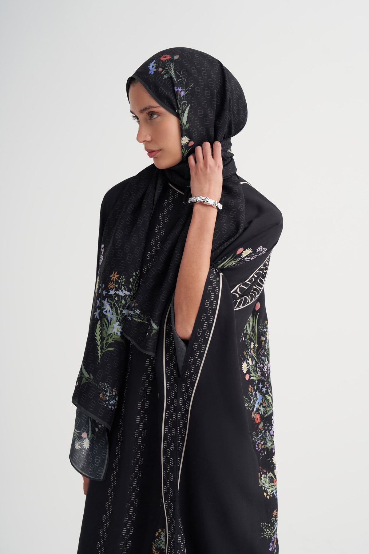 Buket Monogram Floş Scarf Siyah