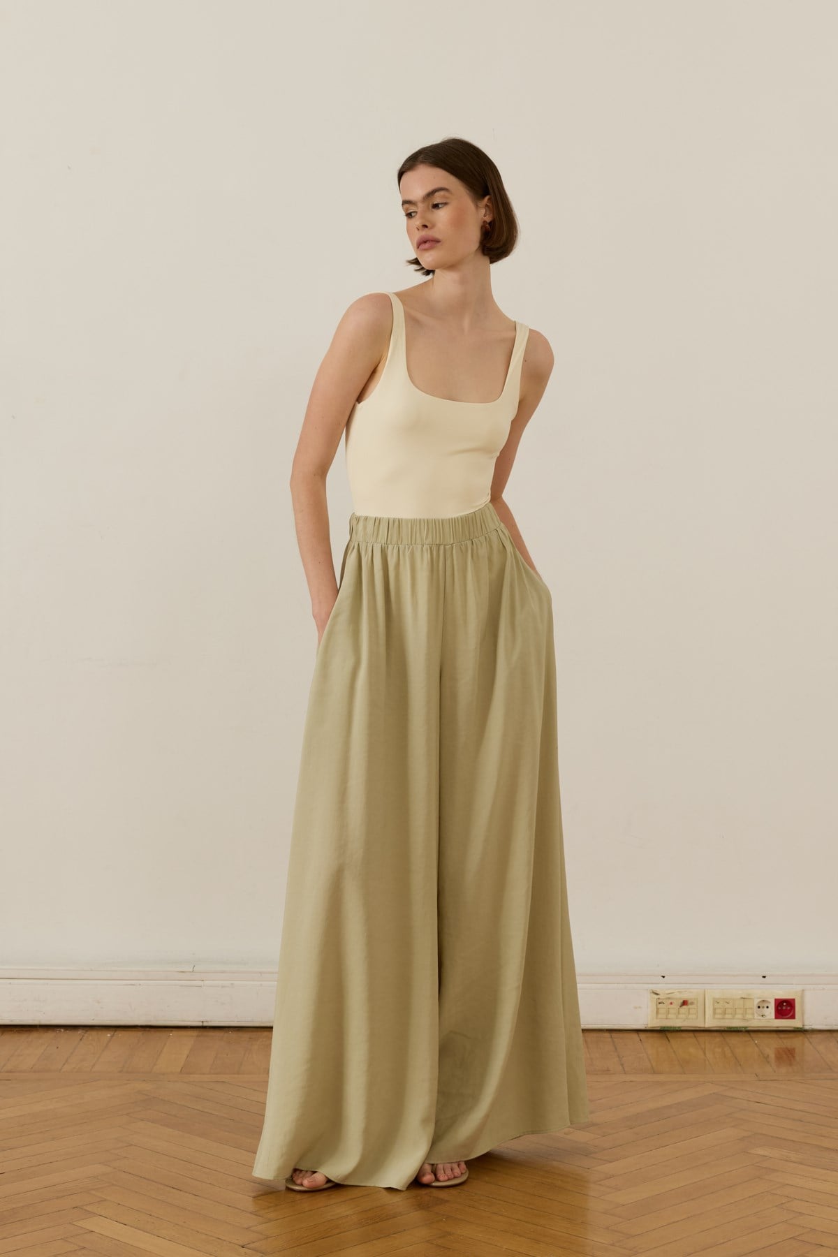 Kater Elastic Waist Pants
