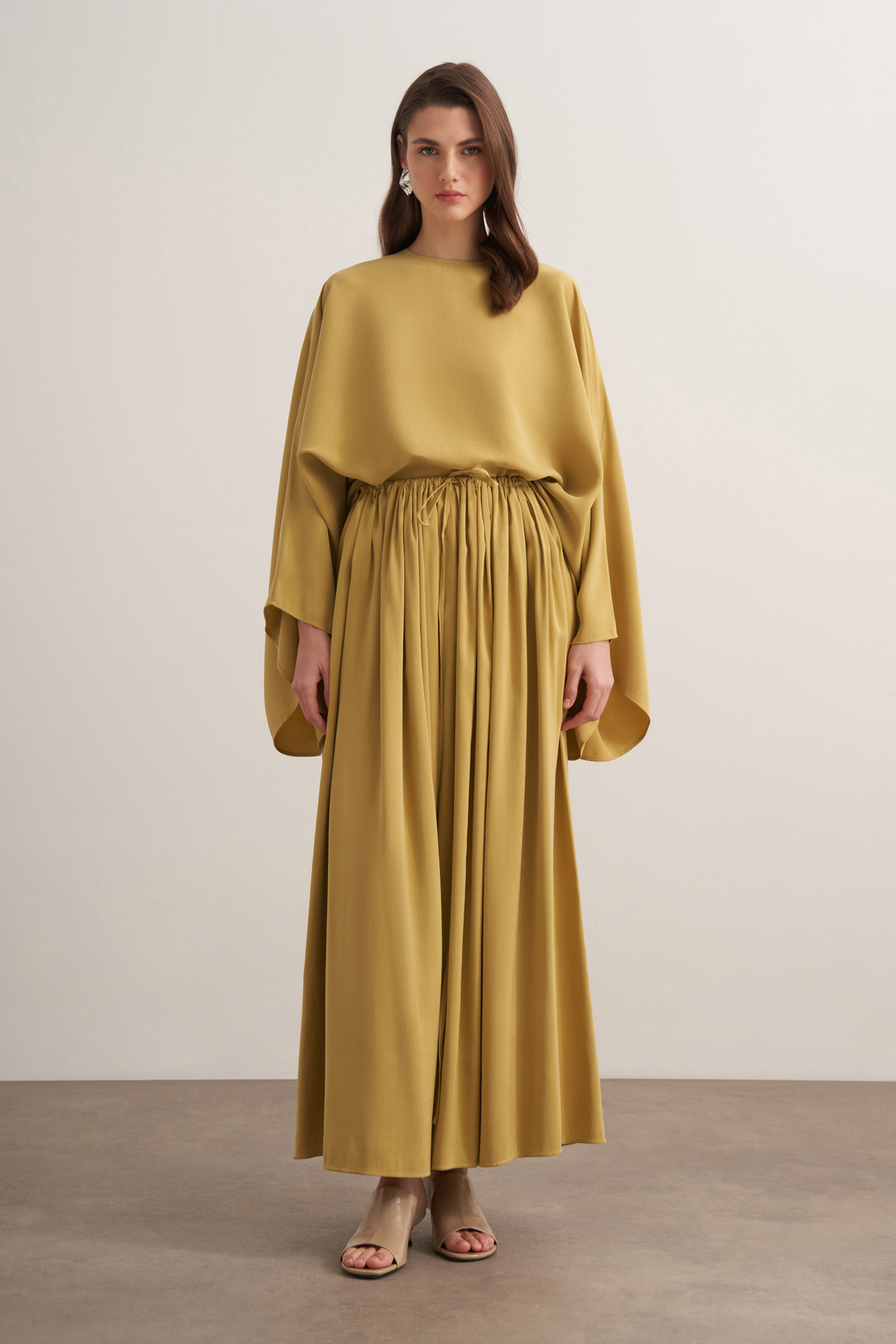 Noor Gathered Skirt Cupra Set